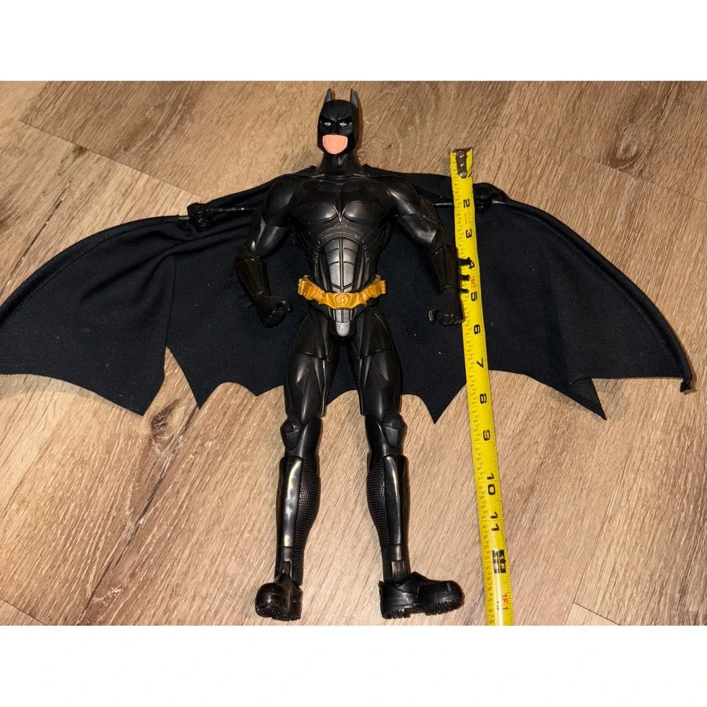 2005 Mattel DC Batman Begins W/ Fabric Cape by DC‎ Comics 14